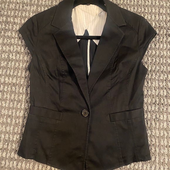 EXPRESS Black One Button Front Vest Size 2 - Picture 1 of 4